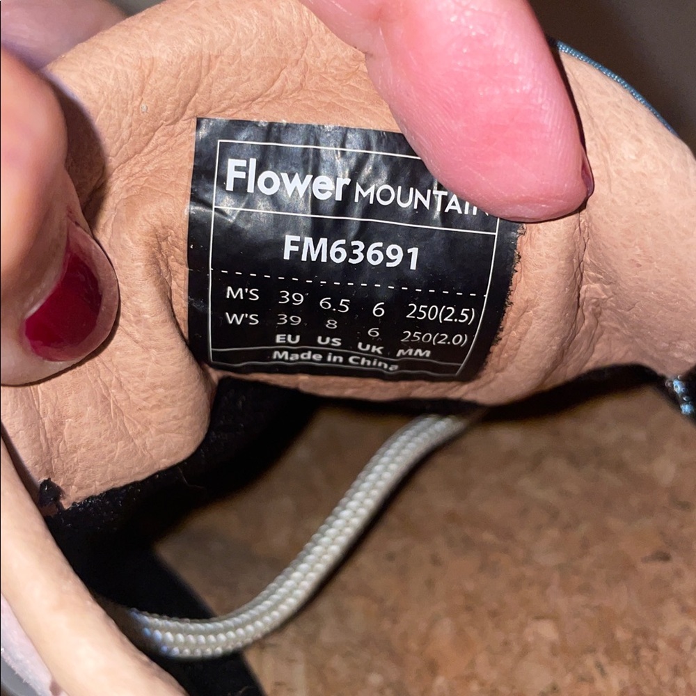 NWT Flower Mountain Yamano 3 Sneaker in Leo Light Mustard - Picture 11 of 14